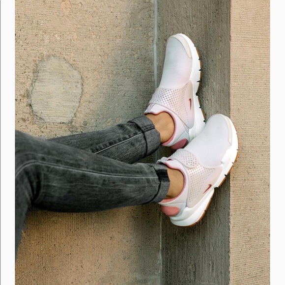 Nike sock dart premium sneakers - Picture 2 of 8